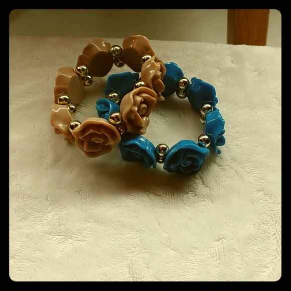 Jewelry - Set of fun Summertime bracelets